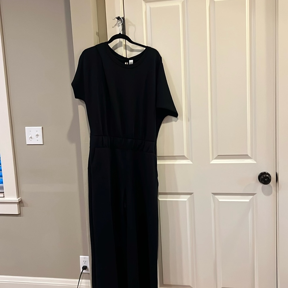 Beautiful EUC black Spanx Air Essentials jumpsuit